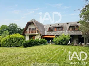 Architectural house in Bagnères-de-Bigorre (65200)