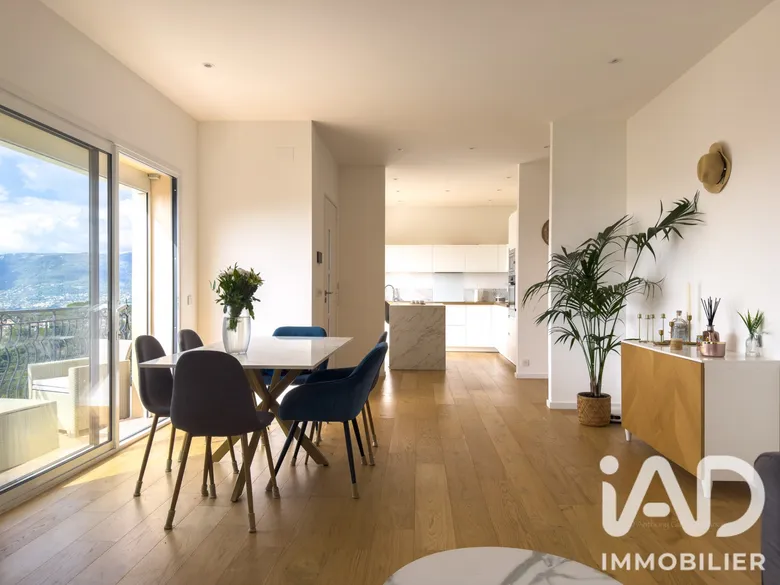 Maison 5 pièces 126 m² · à Aspremont · 126 m² · 890 000 €