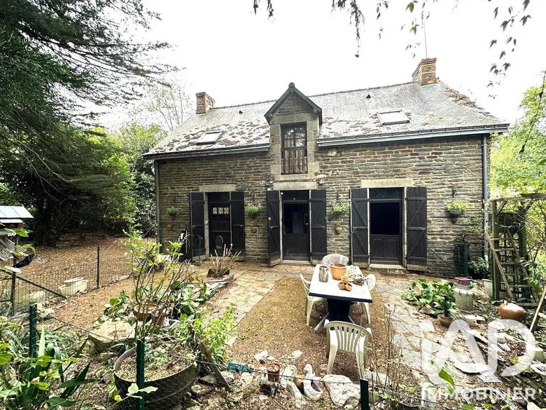 Maison 6 pièces 122 m² · à Réminiac · 122 m² · 130 000 €