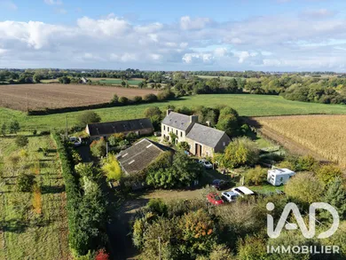 Maison de campagne à Kermaria-Sulard (22450)