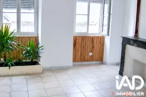 Apartment in Bordeaux (33800)