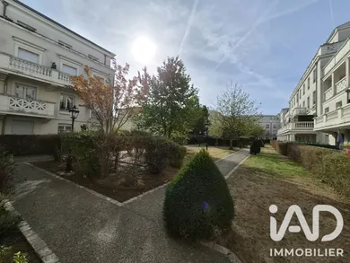 Apartment in Serris (77700)