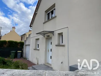 Maison à Saint-Jean-de-la-Ruelle (45140)
