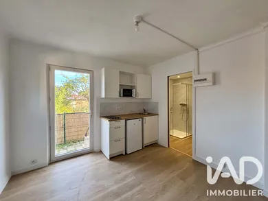 Studio à Amiens (80000)