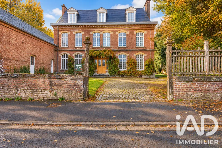 Maison 14 pièces 500 m² · à Poix-du-Nord · 500 m² · 299 000 €