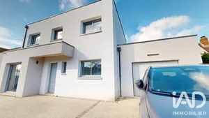 Maison d'architecte à Chailly-en-Bière (77930)