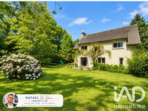 Architectural house in Nesles-la-Vallée (95690)