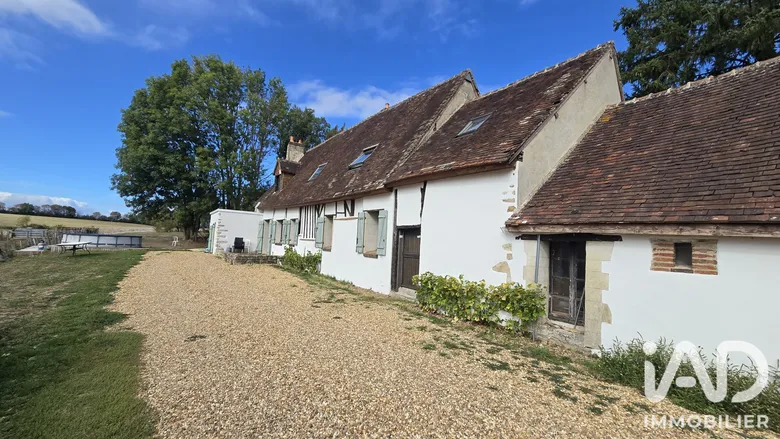 Maison 5 pièces 142 m² · à Saint-Aubin-des-Coudrais · 141,9 m² · 220 000 €