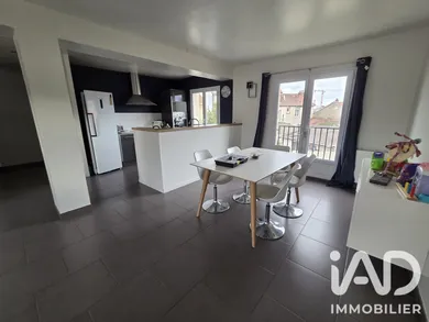 Townhouse in Drancy (93700)