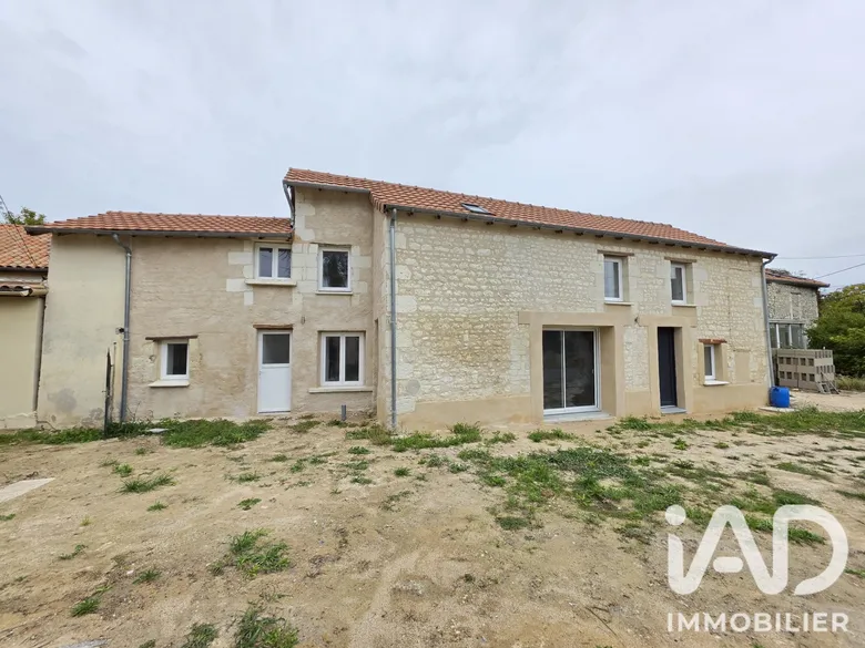 Maison 5 pièces 123 m² · à Dangé-Saint-Romain · 123 m² · 157 000 €