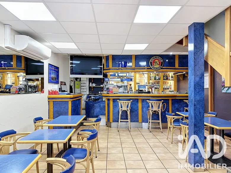 Local commercial 200 m² · à Tarare · 200 m² · 129 000 €
