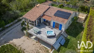 Maison traditionnelle à Valensole (04210)