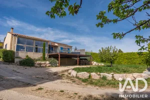 Traditional house in Valensole (04210)