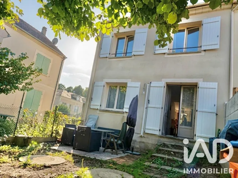 Maison 5 pièces 88 m² · à La Queue-en-Brie · 88 m² · 326 000 €