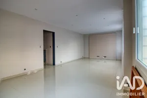 Townhouse in Aubergenville (78410)