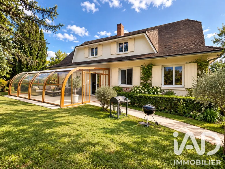 Maison 10 pièces 245 m² · à Sauzé-Entre-Bois · 244,8 m² · 229 000 €