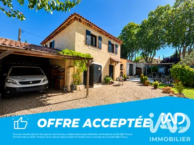 House in Fontvieille (13990)