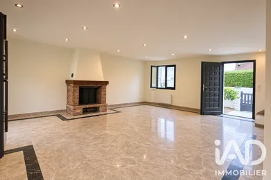 Maison traditionnelle à Montigny-lès-Cormeilles (95370)