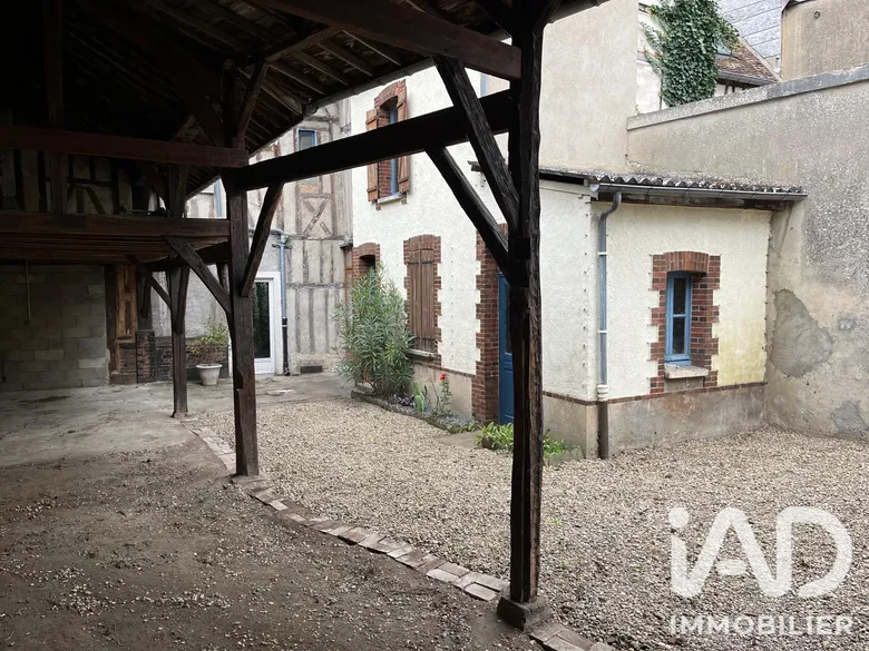 Immeuble 95 m² · à Sens · 95,4 m² · 165 000 €