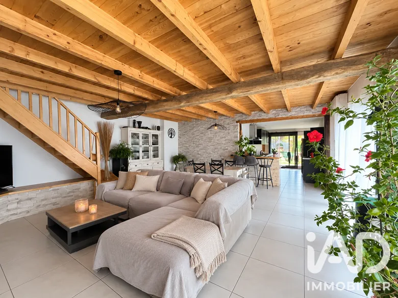 Maison 6 pièces 195 m² · au Cuing · 195 m² · 259 500 €