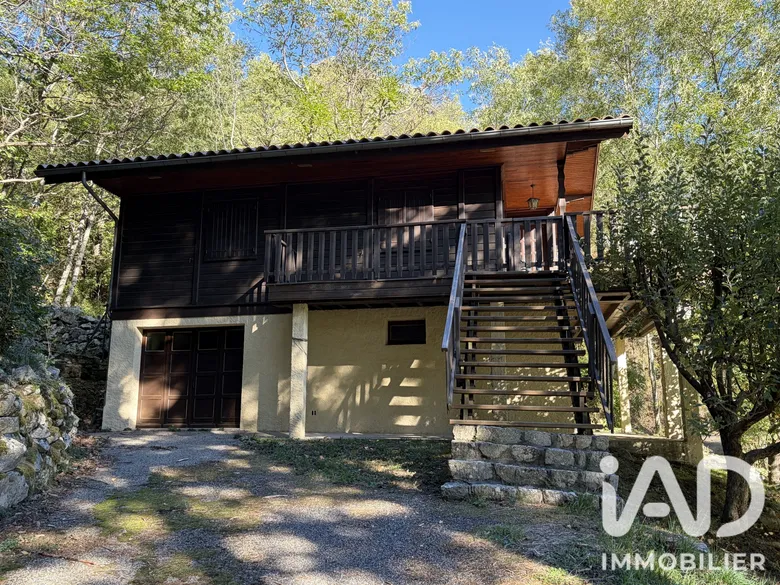 Maison 5 pièces 38 m² · à Vallées-d'Antraigues-Asperjoc · 38 m² · 130 000 €