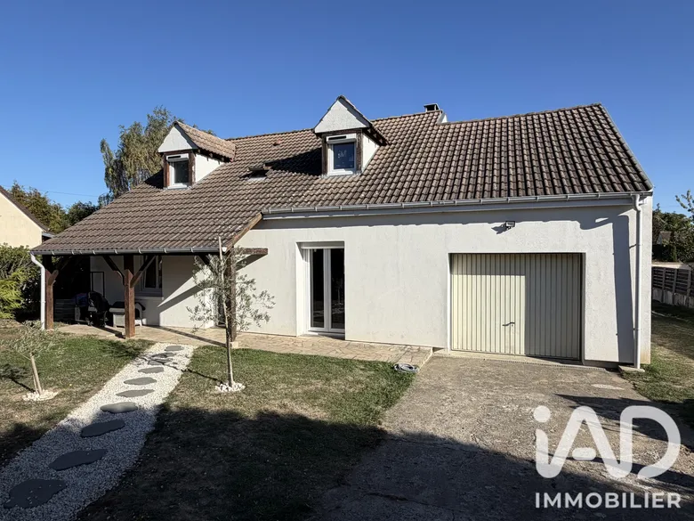 Maison 5 pièces 112 m² · à Ury · 112 m² · 295 000 €