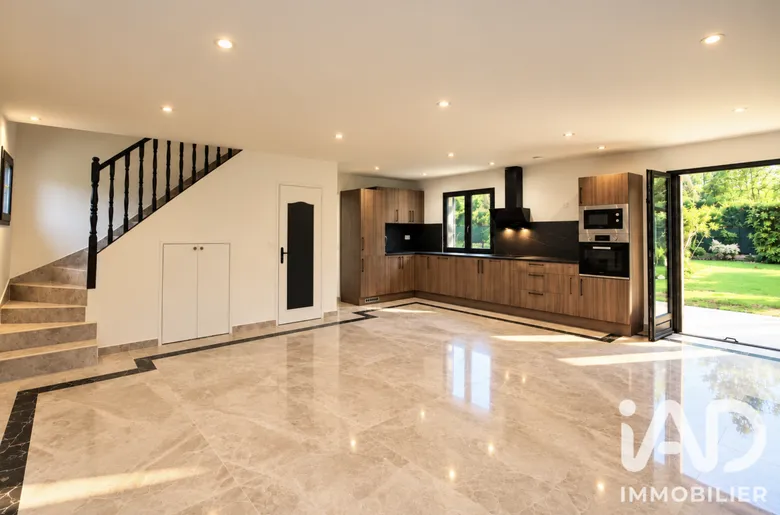 Maison 6 pièces 110 m² · à Montigny-lès-Cormeilles · 110 m² · 459 000 €