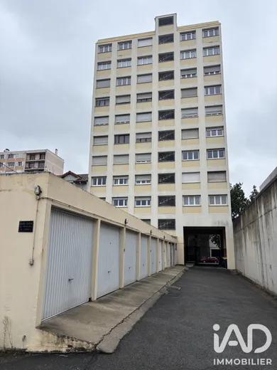Apartment in Saint-Étienne (42100)