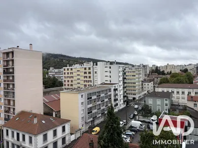 Apartment in Saint-Étienne (42100)
