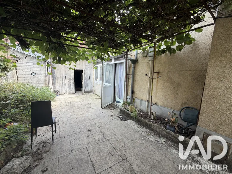Maison 5 pièces 136 m² · à Doulevant-le-Château · 136 m² · 25 000 €
