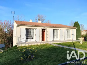 House in Martinet (85150)