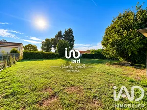 Building plot in Saint-Germain-du-Puch (33750)