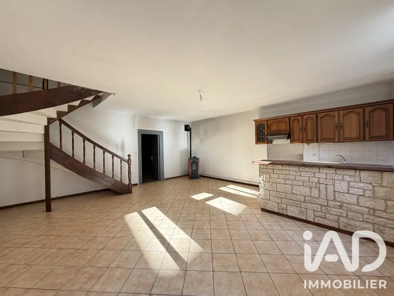 Maison 6 pièces 142 m² · à Poncin · 142 m² · 179 000 €