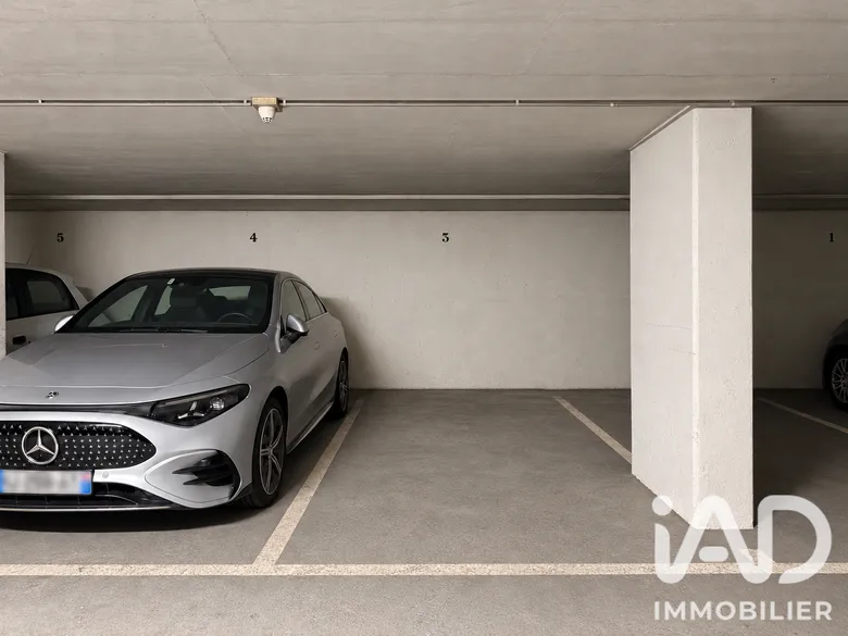 Parking 12 m² · à Paris · 12 m² · 44 000 €