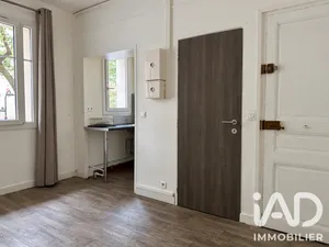 Apartment in Paris (75015)