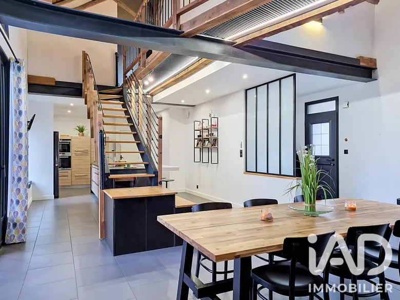 Maison 7 pièces 206 m² · à Chemillé-en-Anjou · 206 m² · 349 000 €