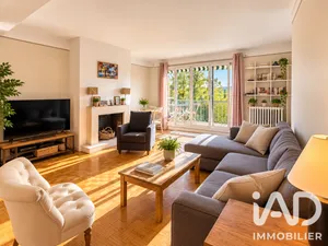 Apartment in Ville-d'Avray (92410)