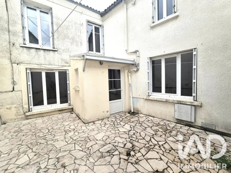 Maison 4 pièces 82 m² · à Thouars · 82 m² · 59 000 €