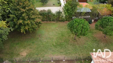 Terrain à bâtir à Puymoyen (16400)