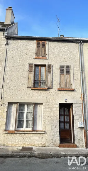 Maison de ville à Château-Landon (77570)