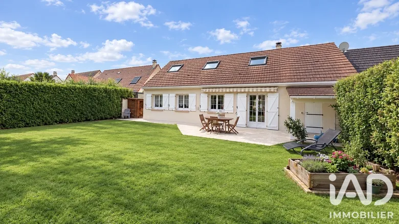 Maison 7 pièces 120 m² · à Mandres-les-Roses · 120 m² · 429 000 €