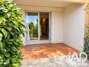 Apartment in Villeneuve-Loubet (06270)