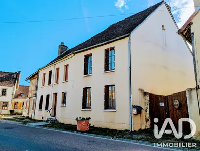Maison de village à Rigny-le-Ferron (10160)