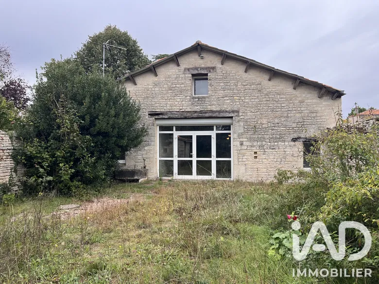 Maison 3 pièces 104 m² · à Ébréon · 104,5 m² · 26 900 €