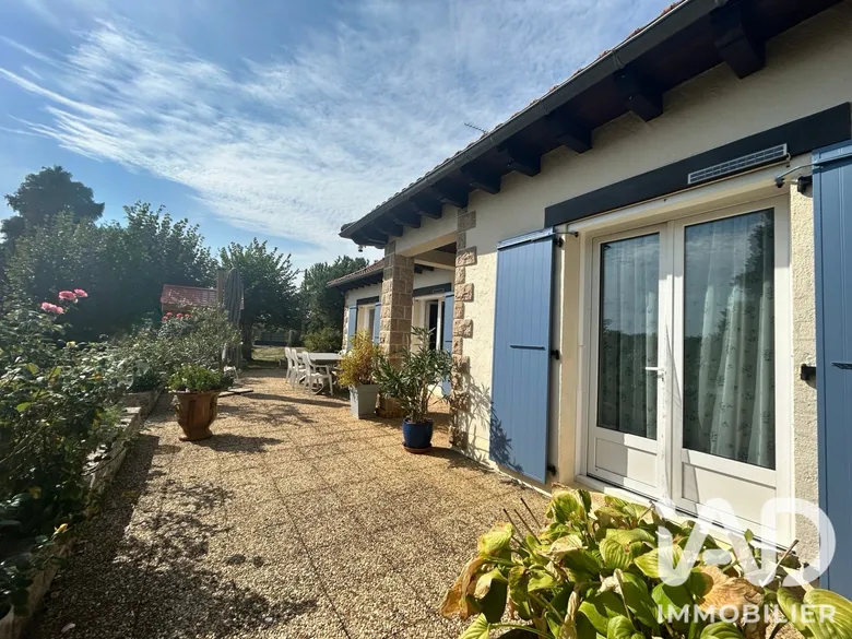 Maison 6 pièces 157 m² · à Naves · 157 m² · 282 000 €