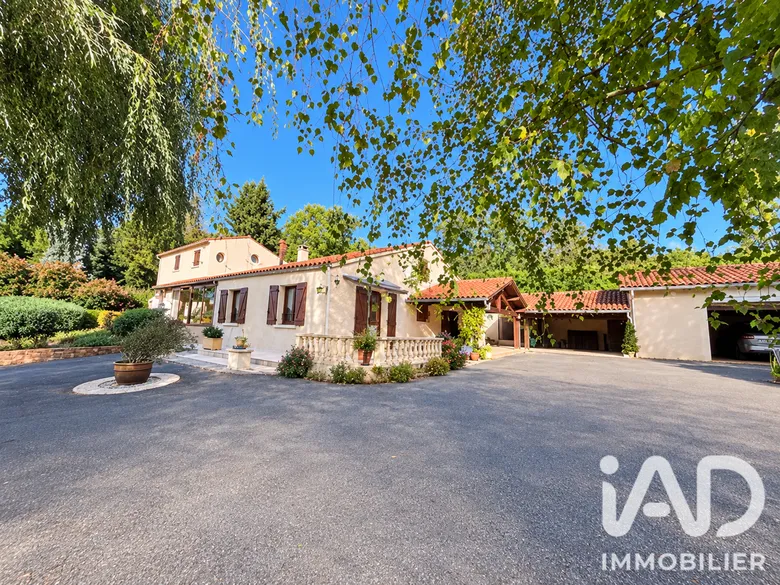 Maison 7 pièces 203 m² · à Montjoie-en-Couserans · 203 m² · 332 000 €