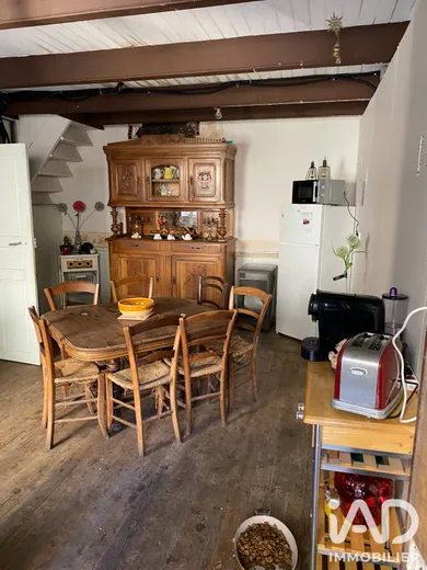 Maison de village à Laval-Roquecezière (12380)