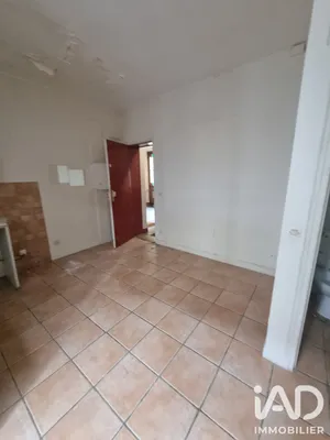 Apartment in Paris (75019)