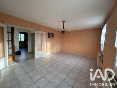 Detached house in Villiers-Vineux (89360)