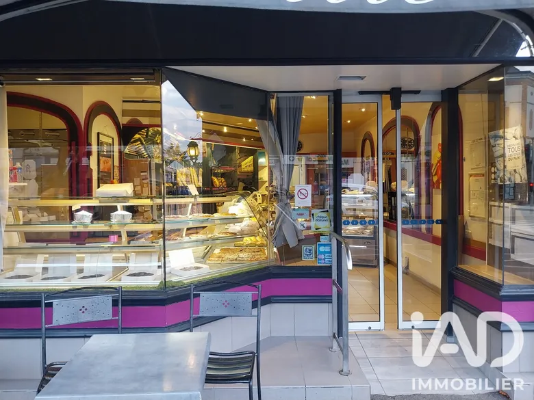 Local commercial 180 m² · à Lamotte-Beuvron · 180 m² · 272 000 €
